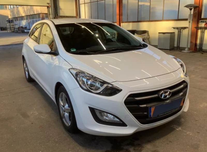 Hyundai I30 ОЧАКВАН ВНОС* 1.6 CRDI* AUTOMATIC* NAVI* KTEO* COC, снимка 3 - Автомобили и джипове - 48255811