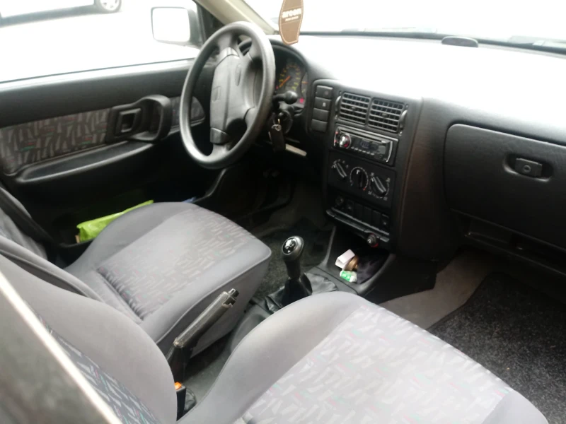 Seat Cordoba, снимка 5 - Автомобили и джипове - 52617715