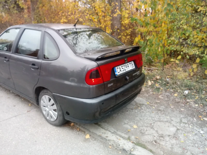 Seat Cordoba, снимка 3 - Автомобили и джипове - 52617715