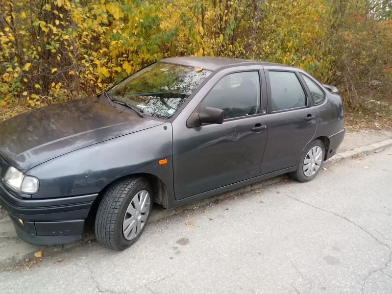 Seat Cordoba, снимка 2 - Автомобили и джипове - 52617715