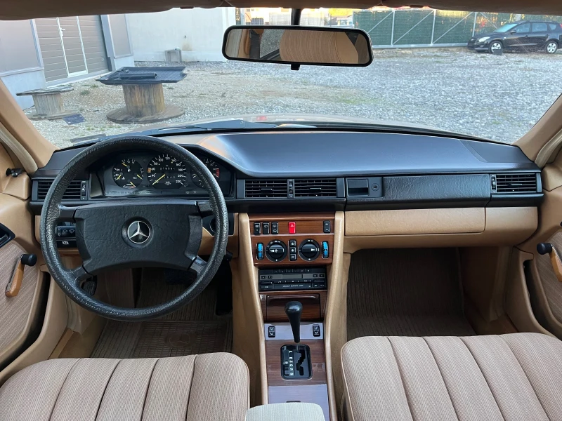 Mercedes-Benz 124 230TE, снимка 10 - Автомобили и джипове - 52174255