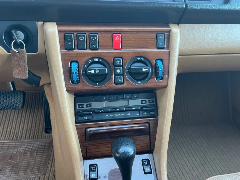 Mercedes-Benz 124 230TE, снимка 13 - Автомобили и джипове - 52174255