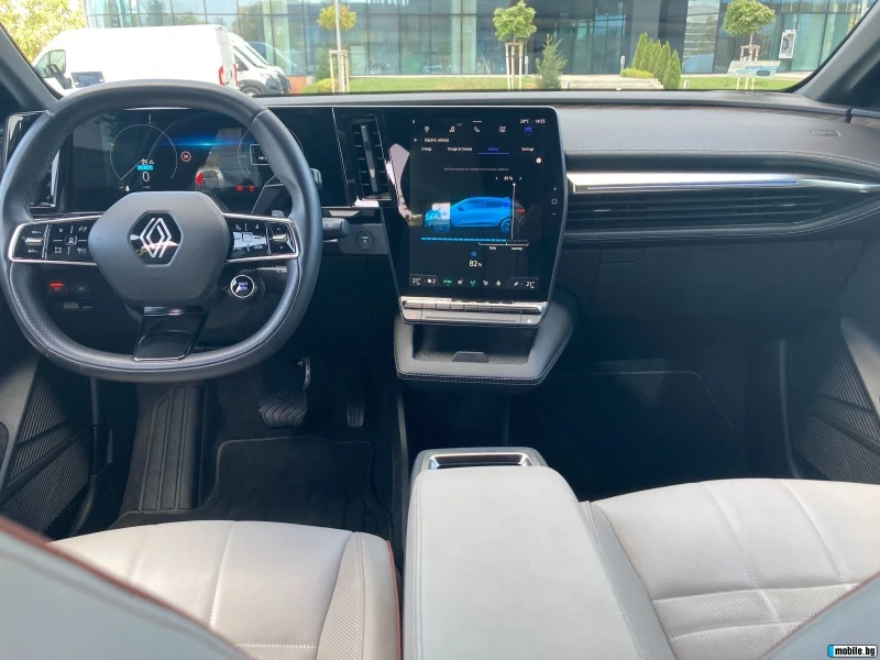 Renault Megane E-Tech , снимка 3 - Автомобили и джипове - 52283469