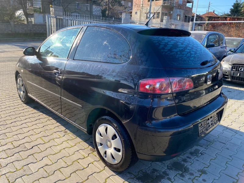 Seat Ibiza 1.4i 75к.с, снимка 3 - Автомобили и джипове - 52798594