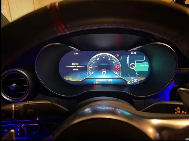 Mercedes-Benz C 43 AMG * CARFAX * БЕЗ ПЪРВОНАЧАЛНА ВНОСКА, снимка 16 - Автомобили и джипове - 52813710