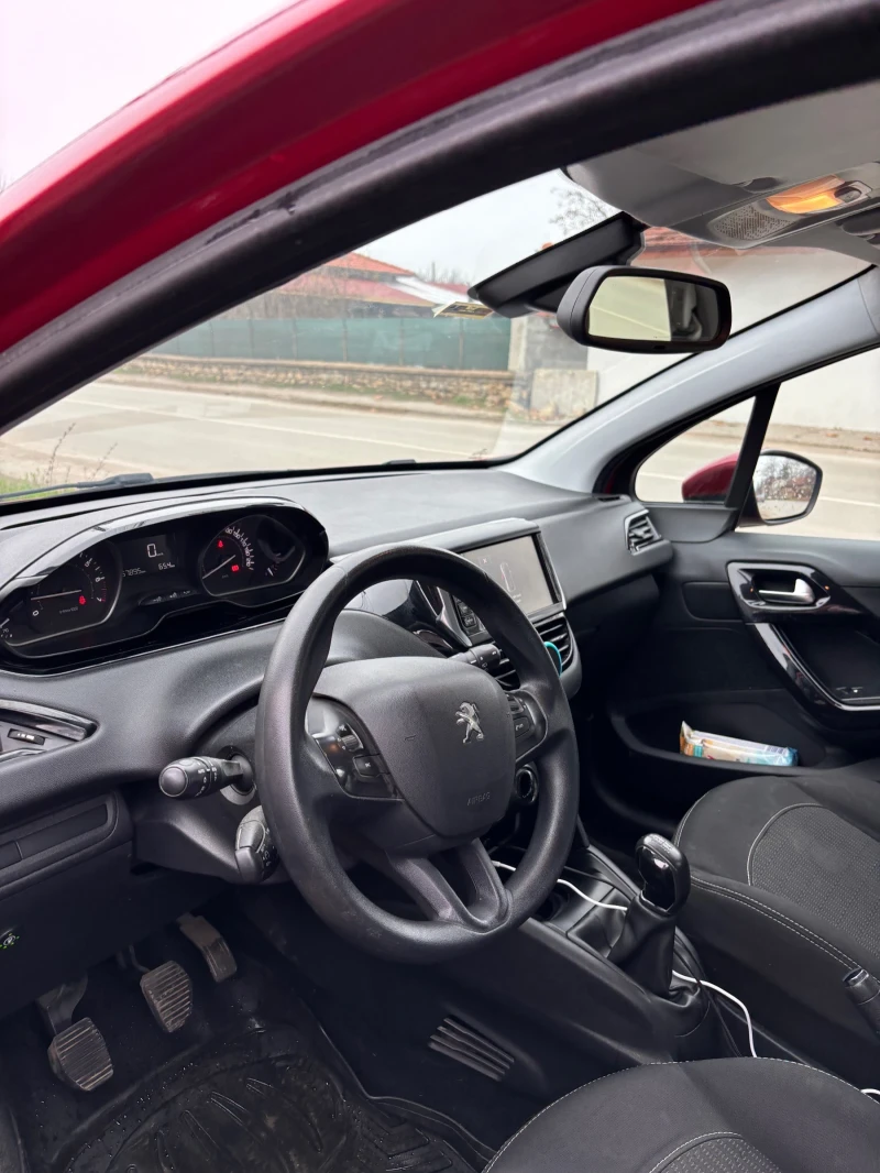 Peugeot 208, снимка 9 - Автомобили и джипове - 52886651