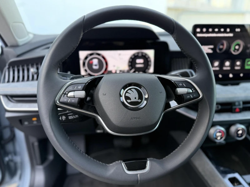 Skoda Superb 2.0TDI Selection Гаранция/360/Дистроник/Алкантара, снимка 7 - Автомобили и джипове - 53000229