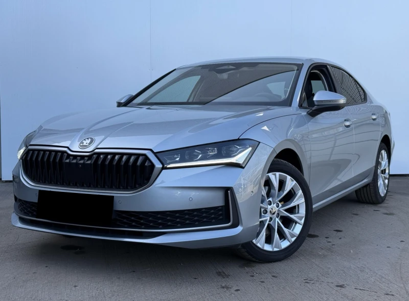 Skoda Superb 2.0TDI Selection Гаранция/360/Дистроник/Алкантара