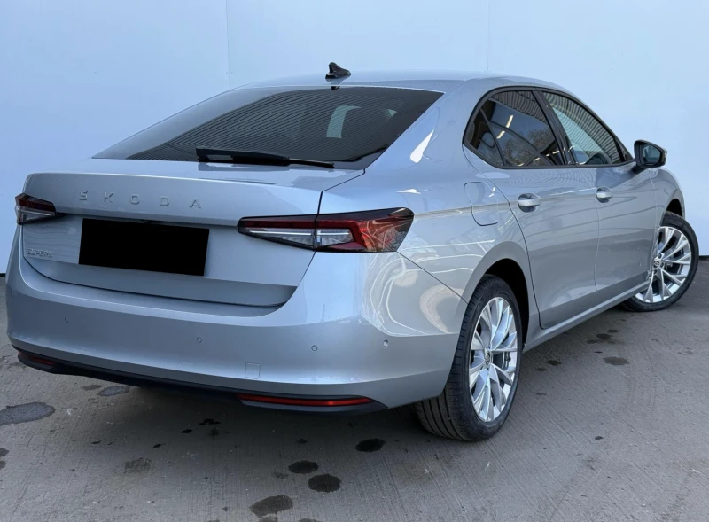 Skoda Superb 2.0TDI Selection Гаранция/360/Дистроник/Алкантара, снимка 2 - Автомобили и джипове - 53000229