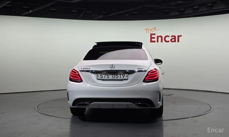 Mercedes-Benz C 250, снимка 4 - Автомобили и джипове - 53192011