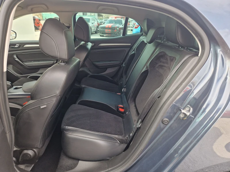 Renault Megane 1.5DCi Euro6, снимка 10 - Автомобили и джипове - 53363804
