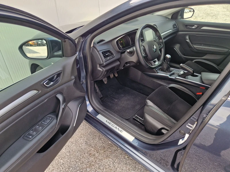 Renault Megane 1.5DCi Euro6, снимка 8 - Автомобили и джипове - 53363804