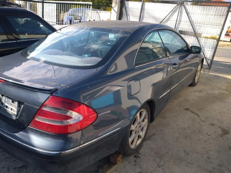 Mercedes-Benz CLK 1.8 i, снимка 11 - Автомобили и джипове - 34378003