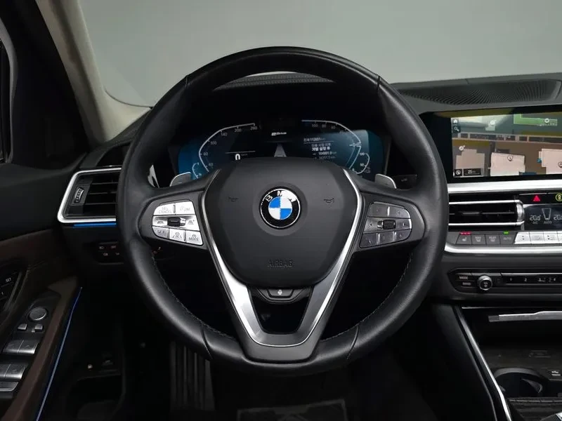 BMW 330 M Sports Hybrid - САМО 30% АВАНС, снимка 11 - Автомобили и джипове - 55991878