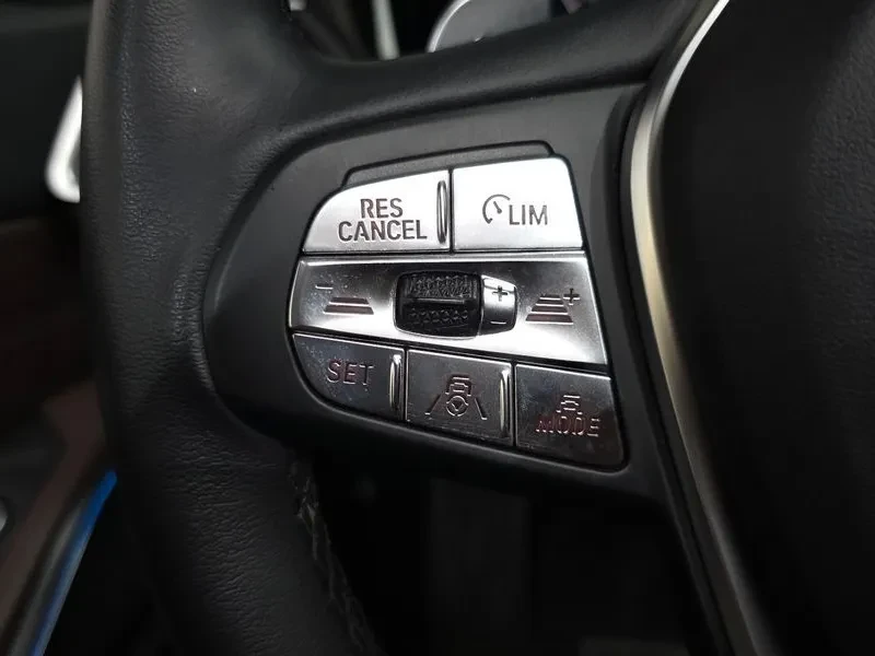 BMW 330 M Sports Hybrid - САМО 30% АВАНС, снимка 15 - Автомобили и джипове - 55991878