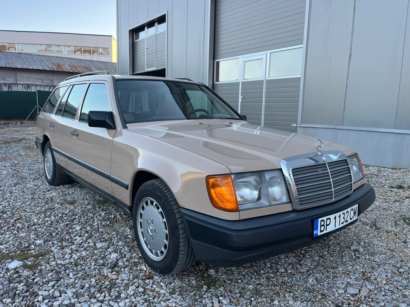 Mercedes-Benz 124 230TE, снимка 1