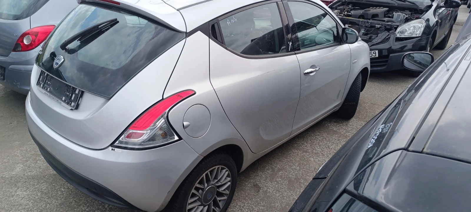 Lancia Ypsilon 0.9iT - изображение 4