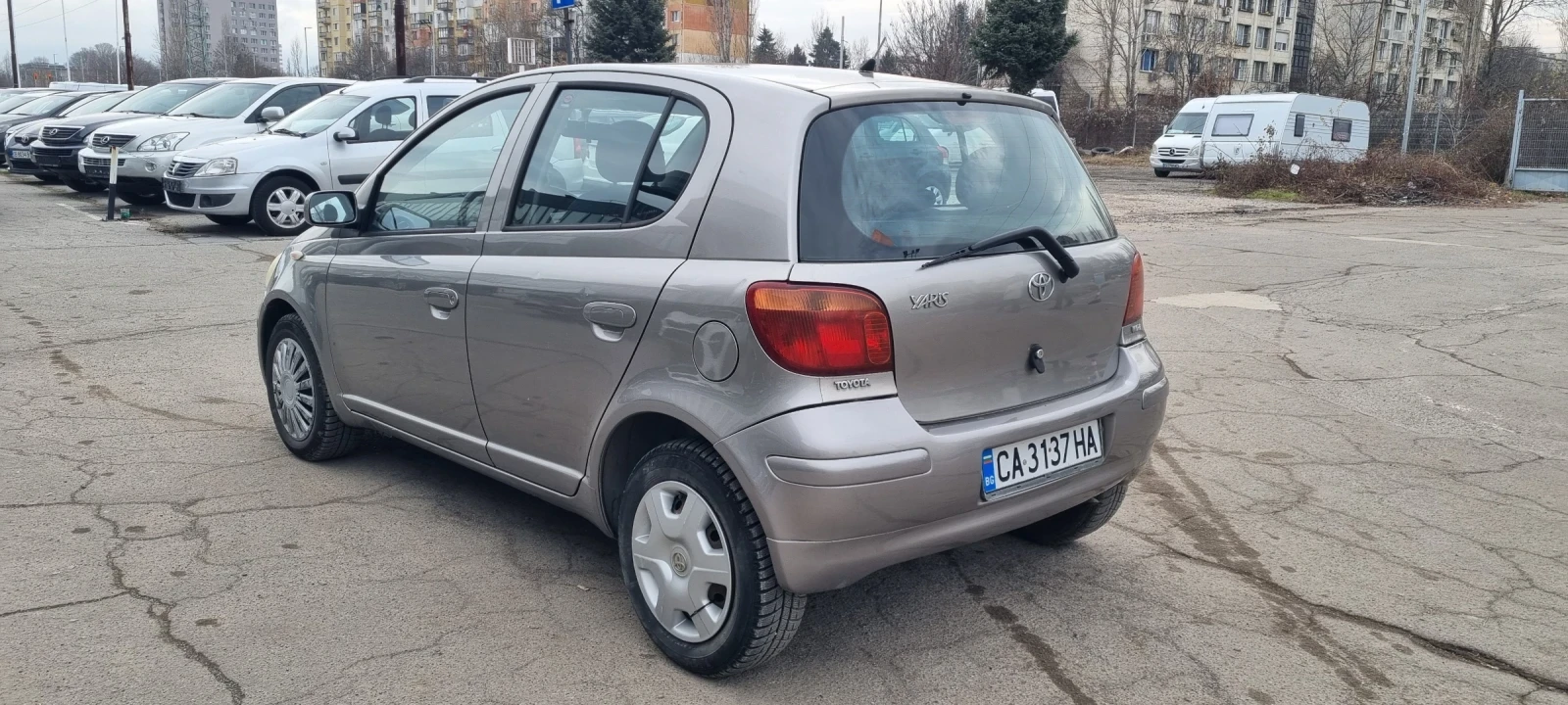 Toyota Yaris 1.0i 65k.c  - изображение 6