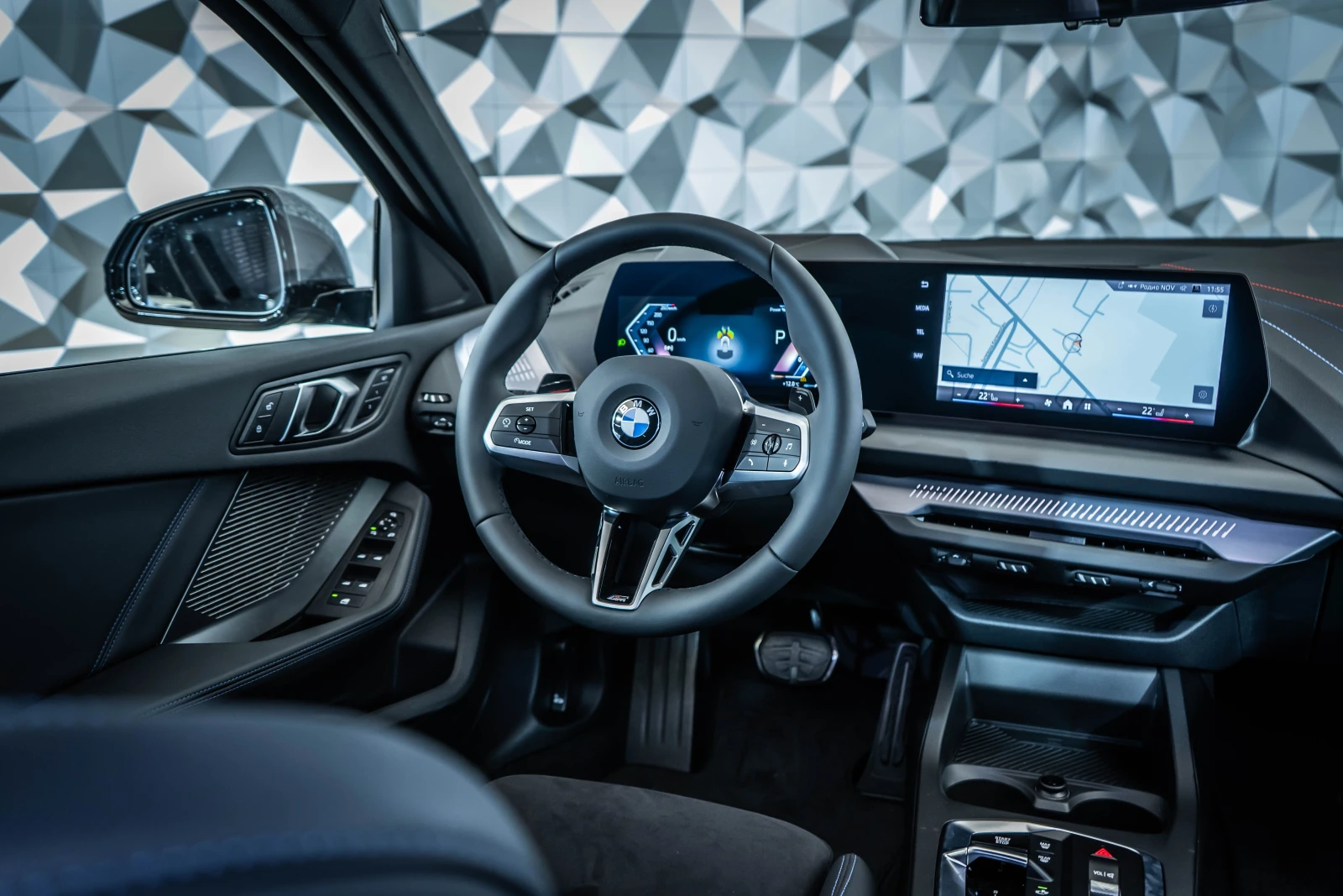 BMW 120 -sport* Headup* 360 | Mobile.bg   12