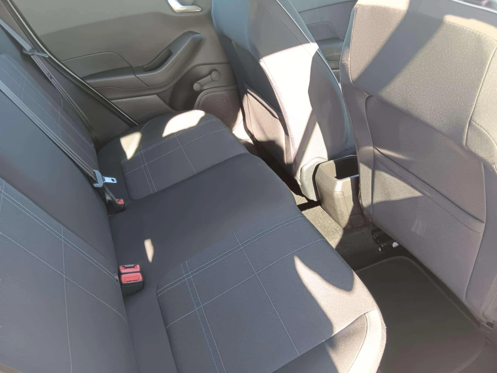 Ford Fiesta 1.1 - изображение 8