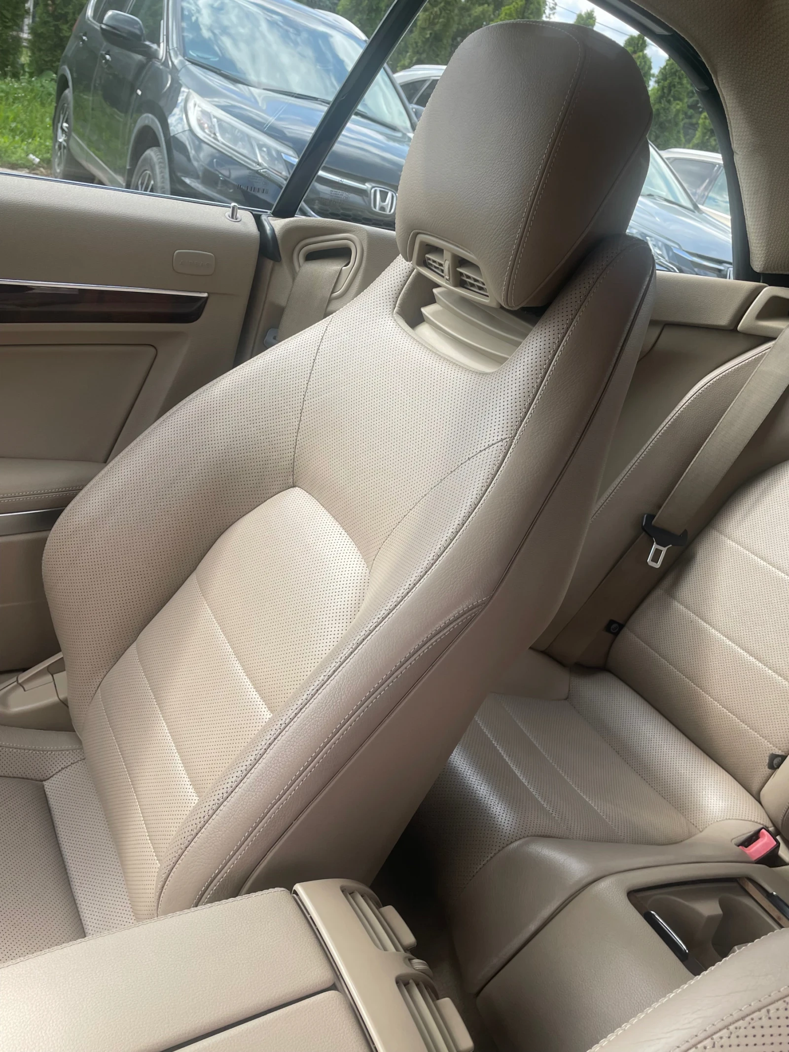 Mercedes-Benz E 55 | Mobile.bg   11