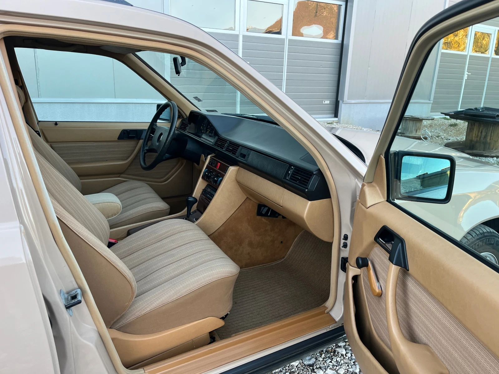Mercedes-Benz 230 TE - изображение 8