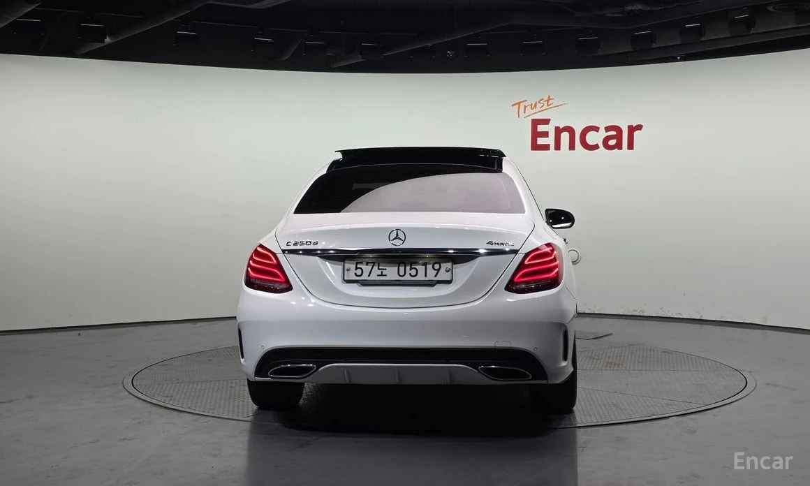 Mercedes-Benz C 250  - изображение 4