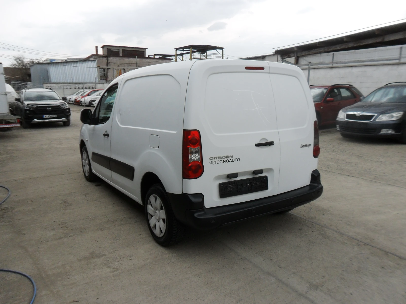 Citroen Berlingo 1, 6-hdi-ITALY-KLIMATIK-N1, снимка 8 - Автомобили и джипове - 53926431