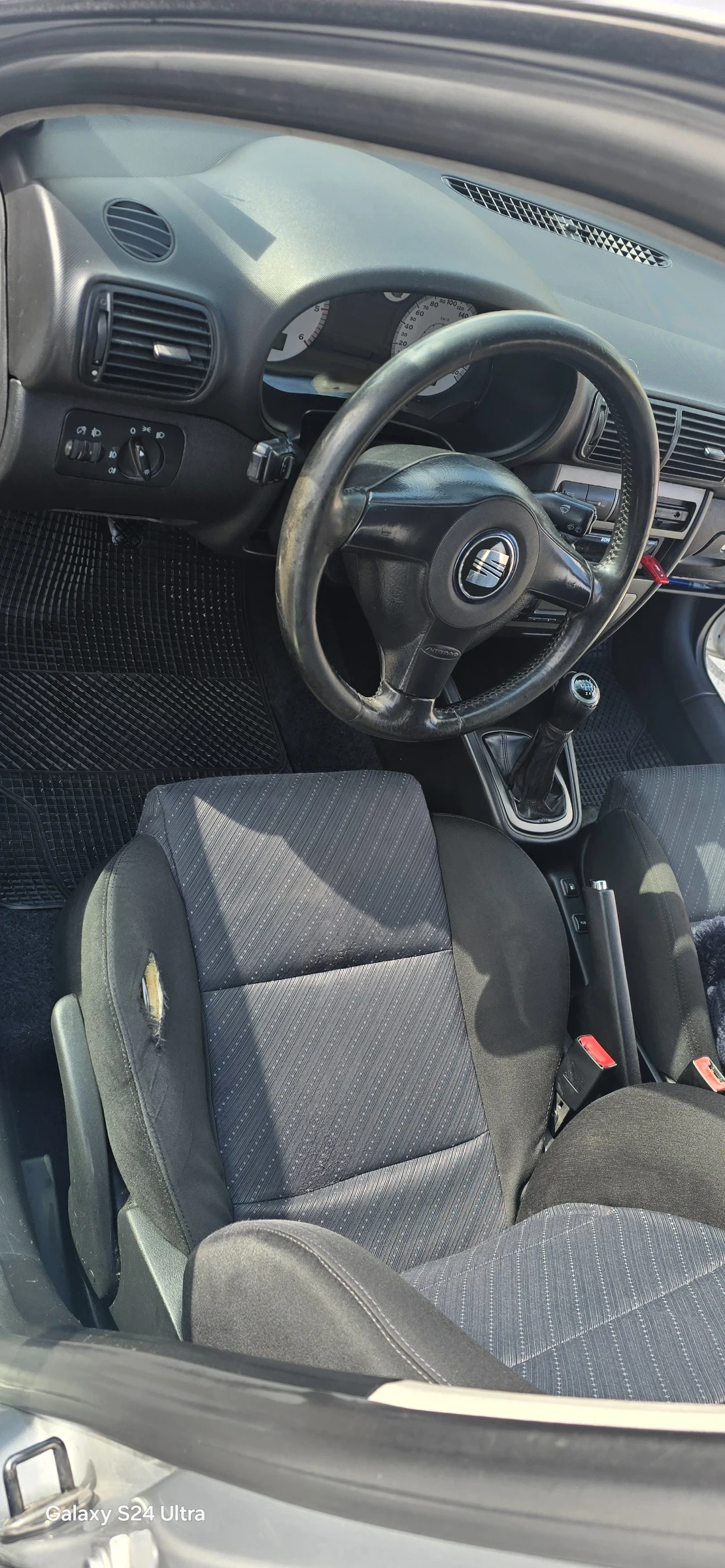 Seat Leon, снимка 8 - Автомобили и джипове - 53932705