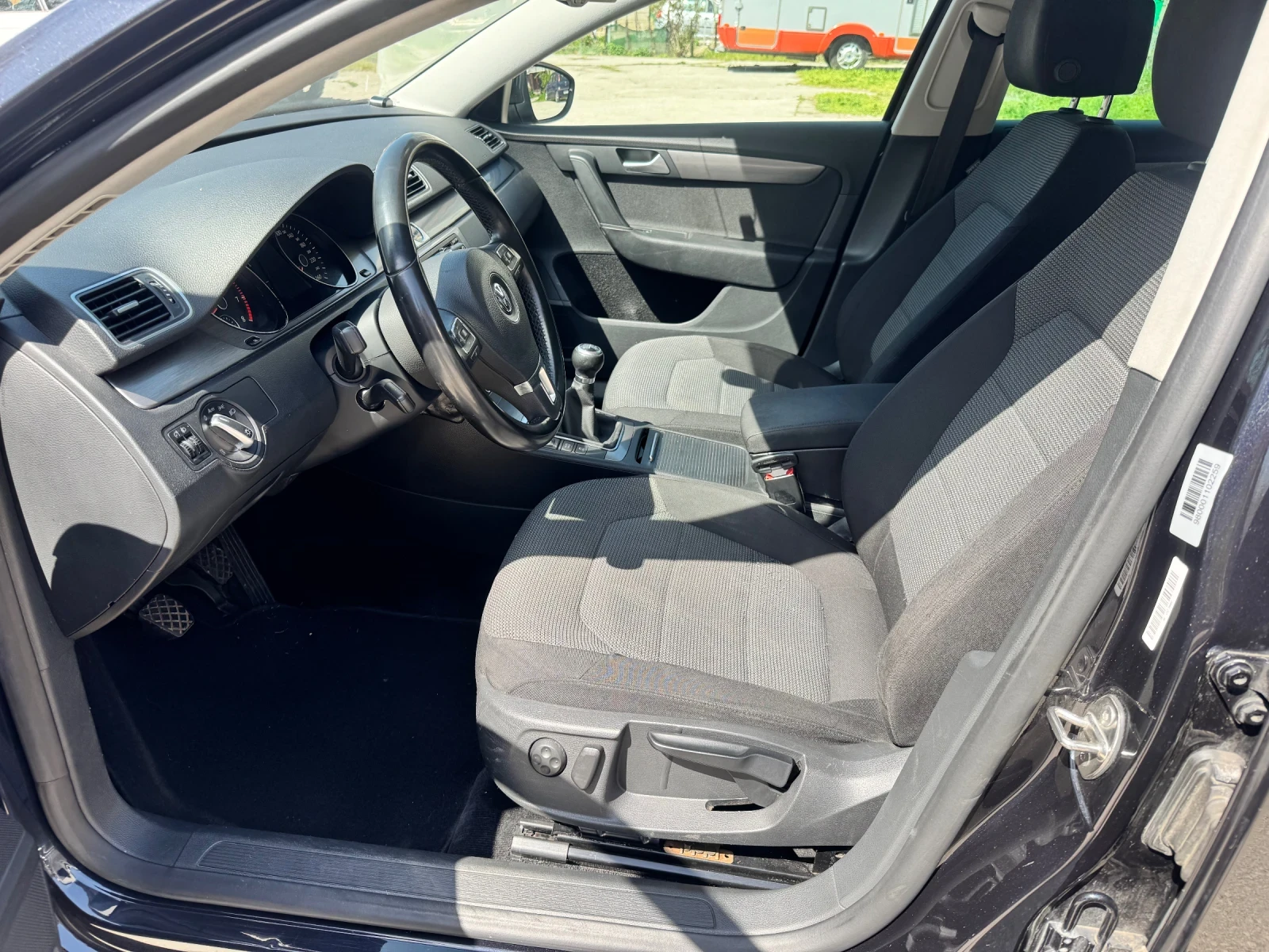 VW Passat B7, снимка 10 - Автомобили и джипове - 54227108