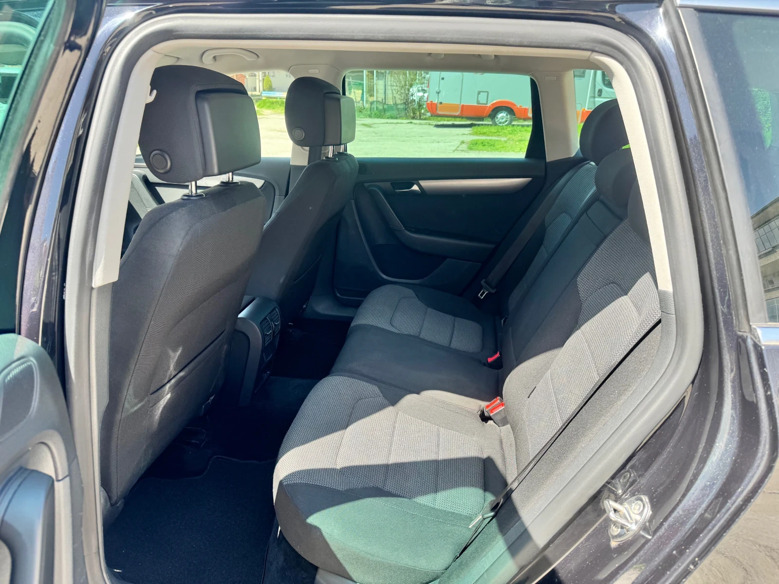 VW Passat B7, снимка 11 - Автомобили и джипове - 54227108