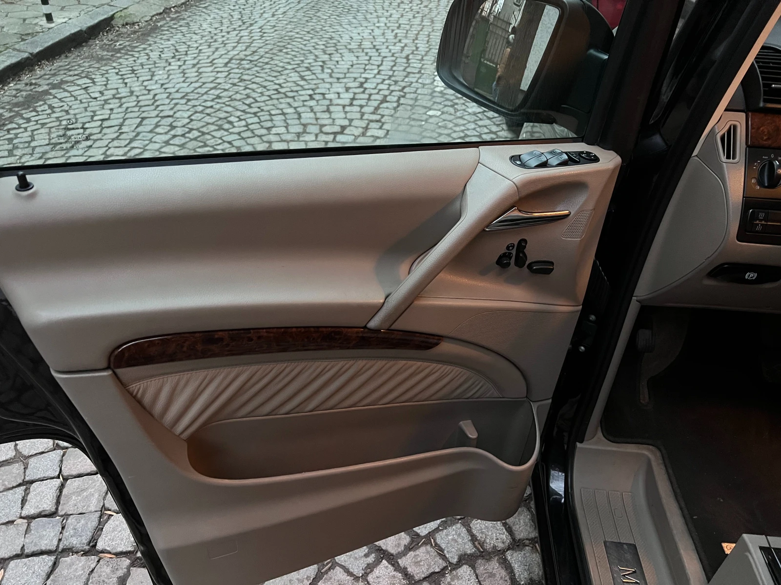 Mercedes-Benz Viano, снимка 7 - Автомобили и джипове - 54390950