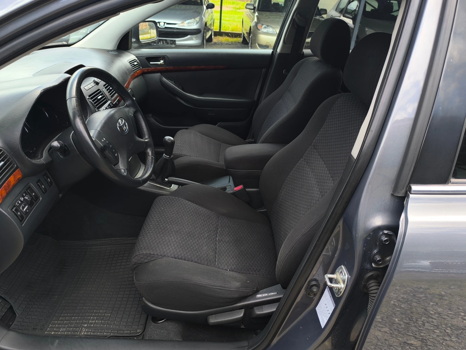 Toyota Avensis -2.0D4D-116кс-КЛИМАТРОНИК-, снимка 9 - Автомобили и джипове - 54640556