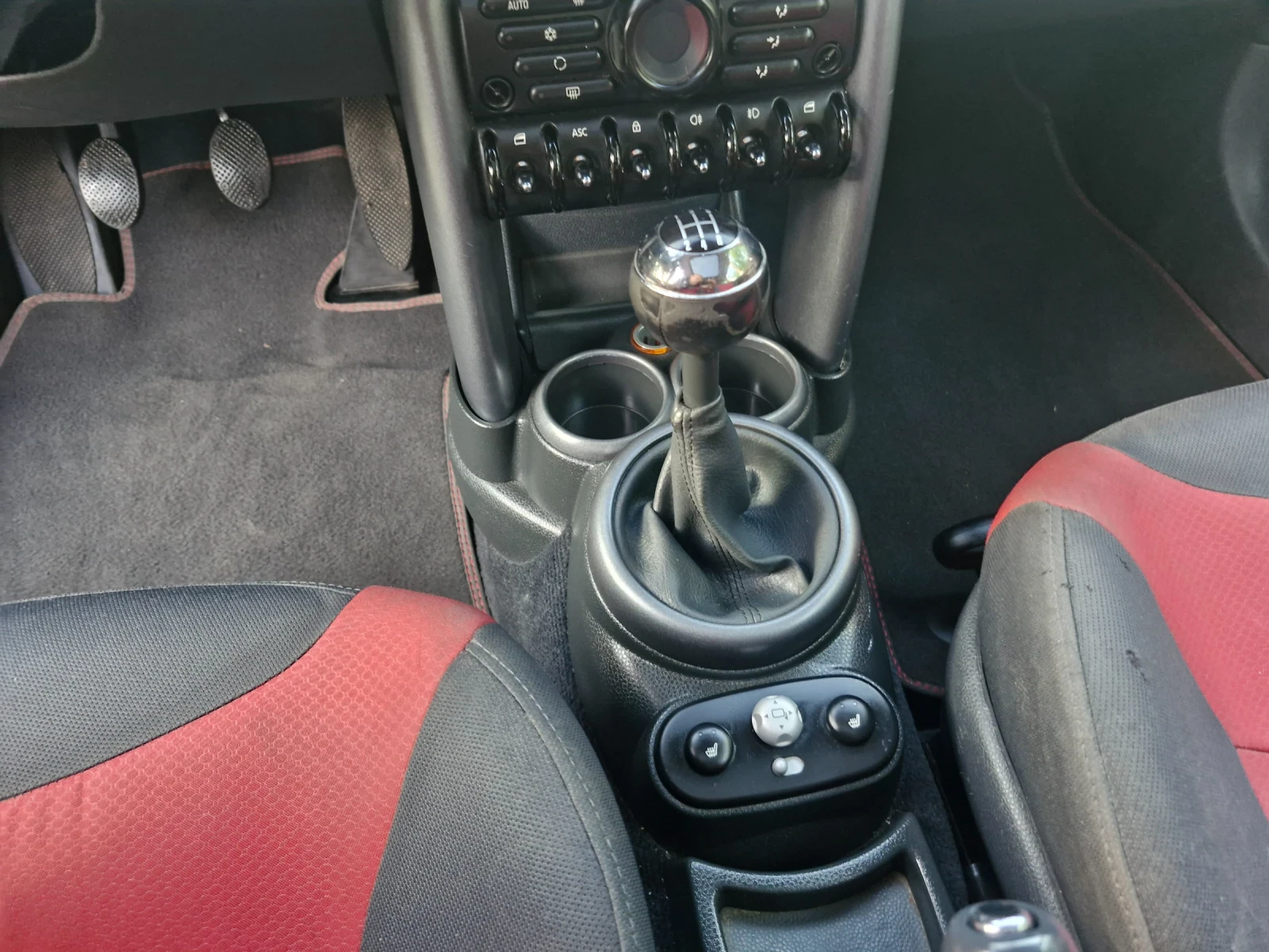 Mini One 1.6i, снимка 10 - Автомобили и джипове - 54693012