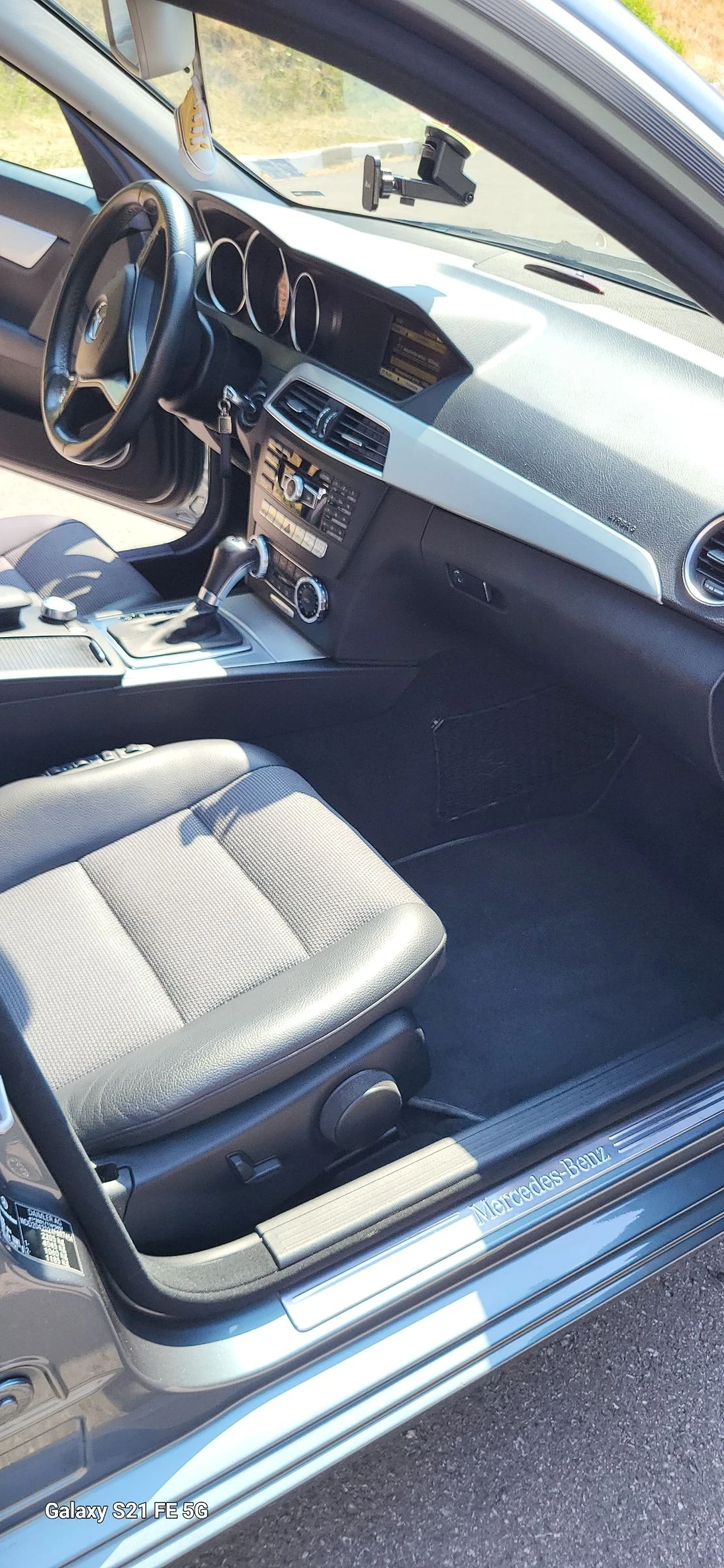 Mercedes-Benz C 220, снимка 9 - Автомобили и джипове - 54729079
