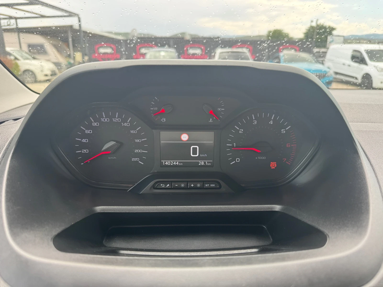 Peugeot Partner, снимка 14 - Автомобили и джипове - 54825761