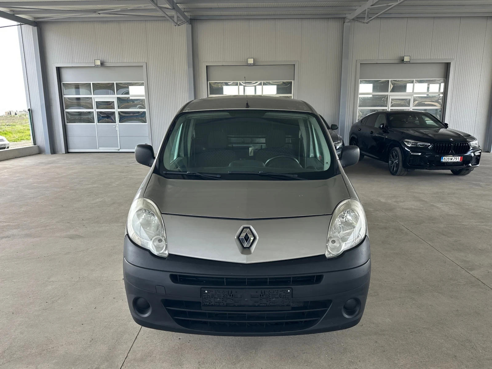 Renault Kangoo 1.6 Газов инж, снимка 2 - Автомобили и джипове - 54912201