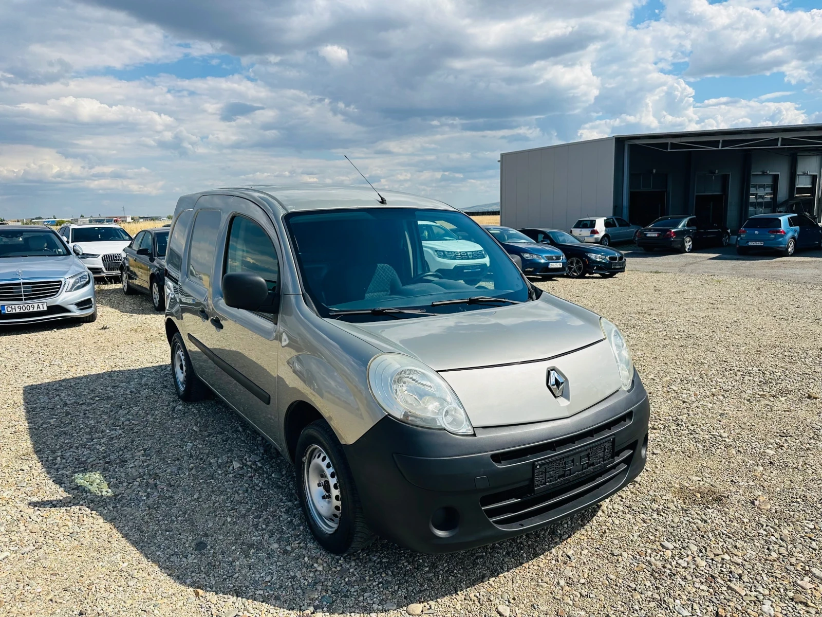 Renault Kangoo 1.6 16v 106кс., снимка 3 - Автомобили и джипове - 54912201
