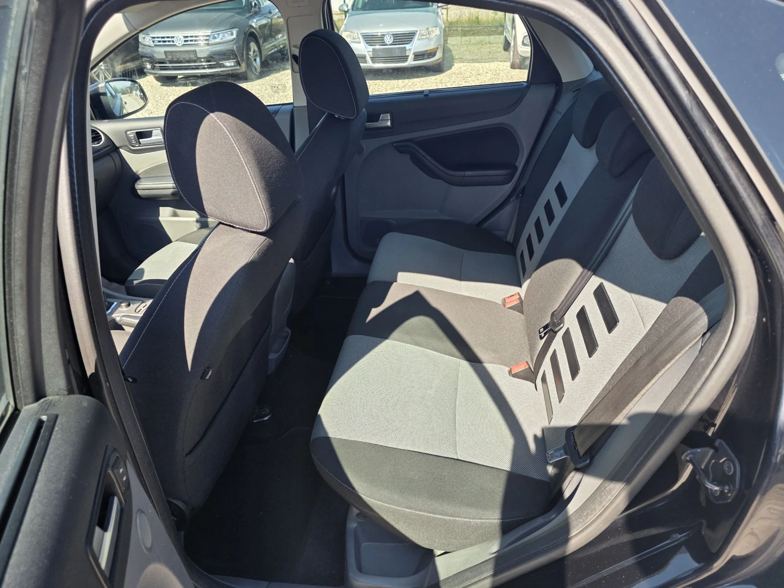 Ford Focus 1.6i EURO5A Лизинг, снимка 12 - Автомобили и джипове - 55044236