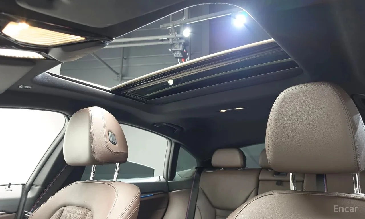 BMW i4 eDrive40| M-ПАКЕТ| HAR/KAR| LASER| ОБДУХ| 360, снимка 15 - Автомобили и джипове - 55879947