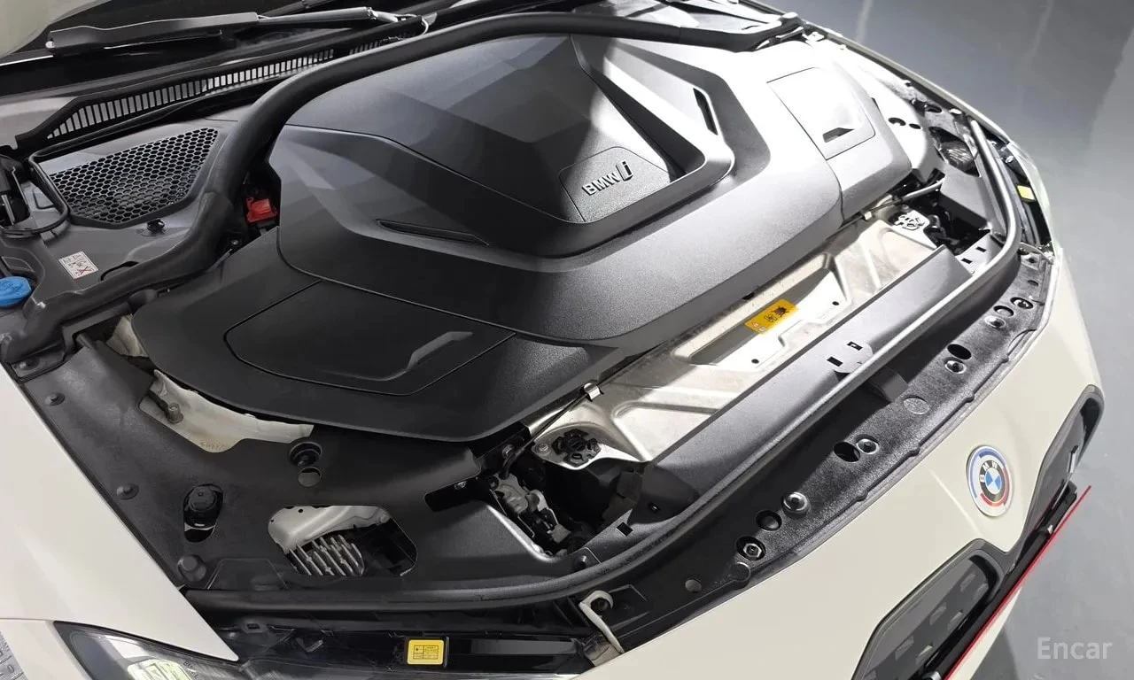 BMW i4 eDrive40| M-ПАКЕТ| HAR/KAR| LASER| ОБДУХ| 360, снимка 6 - Автомобили и джипове - 55879947