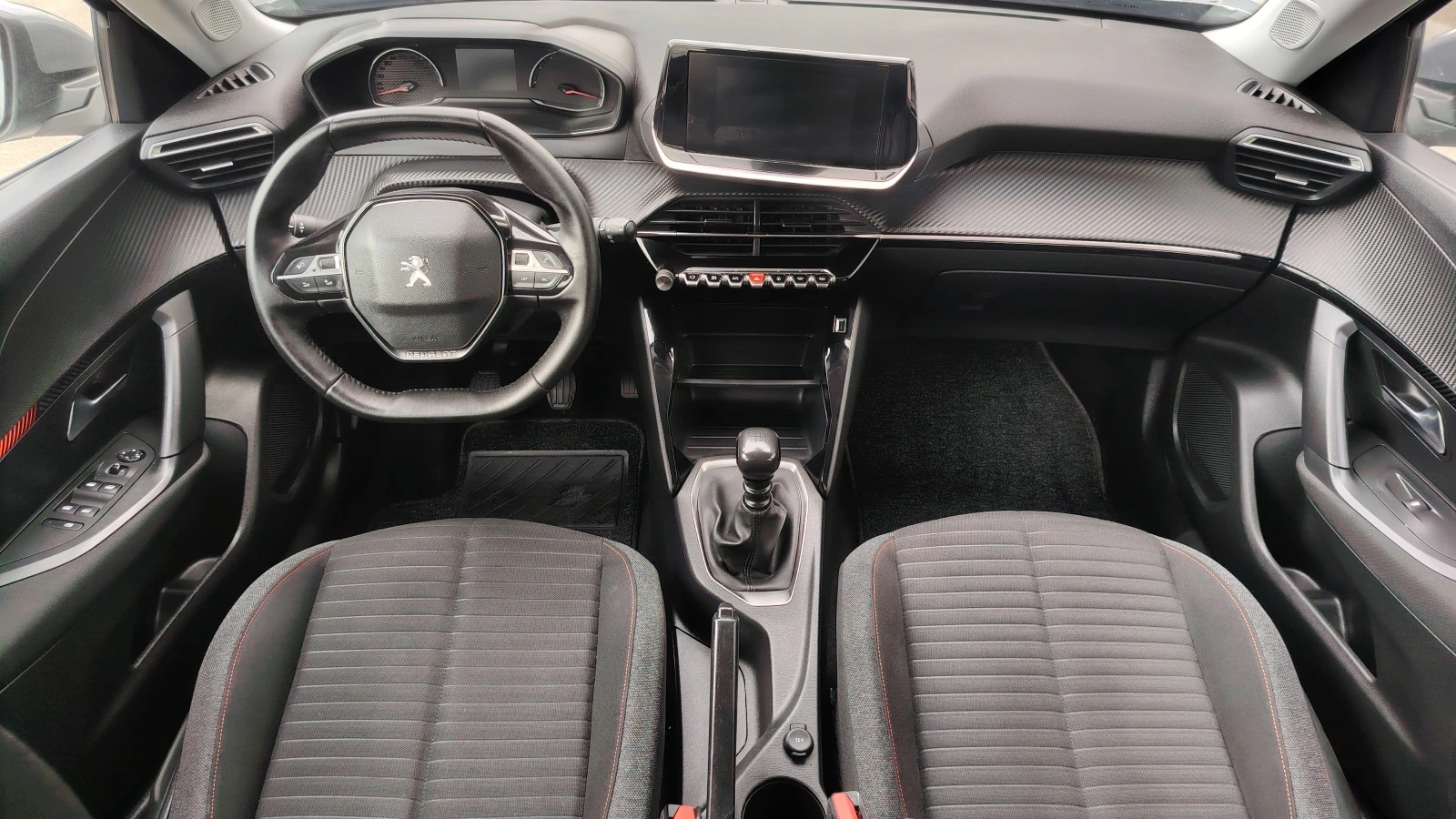 Peugeot 2008 GT Line, снимка 13 - Автомобили и джипове - 56118175