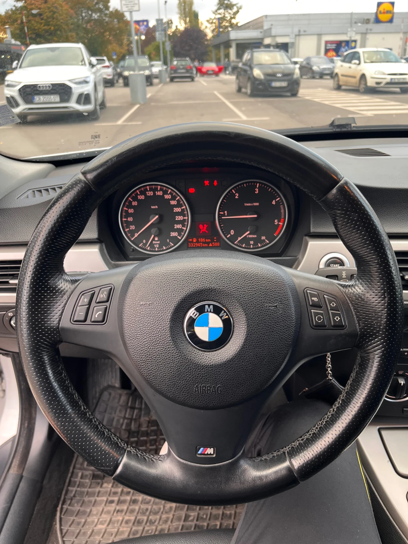 BMW 318, снимка 6 - Автомобили и джипове - 56554926