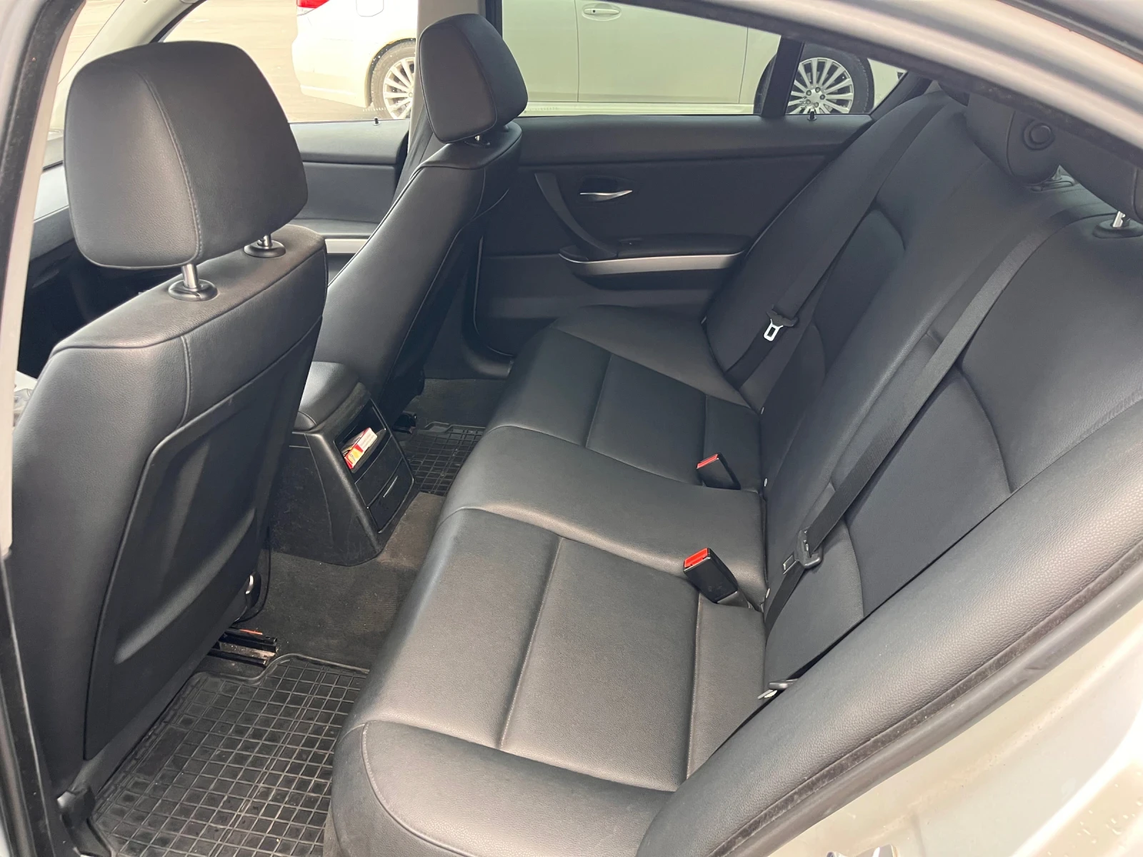 BMW 318, снимка 9 - Автомобили и джипове - 56554926