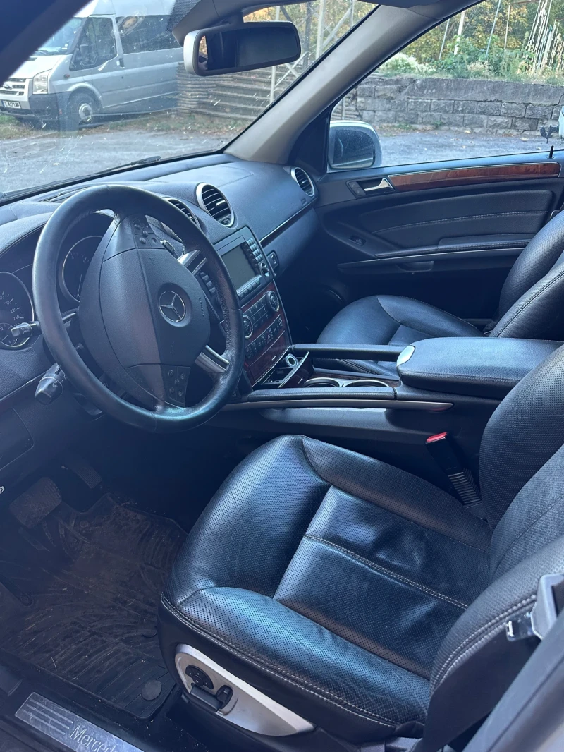 Mercedes-Benz GL 500 5.5 388кс* 4 MATIC* ГАЗ* KeyLess* 7 Места* 20-ки, снимка 7 - Автомобили и джипове - 47490031