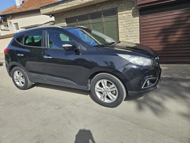 Hyundai IX35, снимка 4 - Автомобили и джипове - 48100223