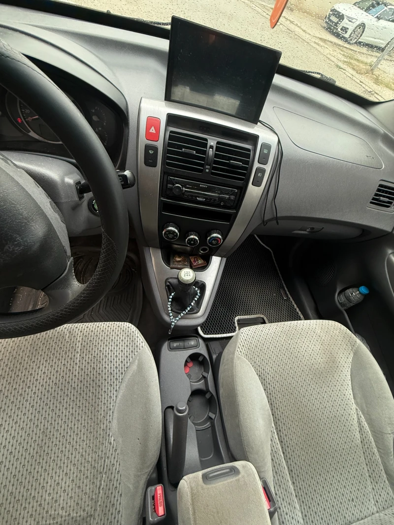 Hyundai Tucson, снимка 10 - Автомобили и джипове - 51756248