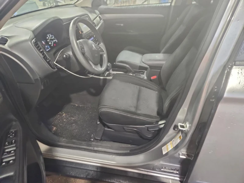 Mitsubishi Outlander SE, снимка 7 - Автомобили и джипове - 52912360