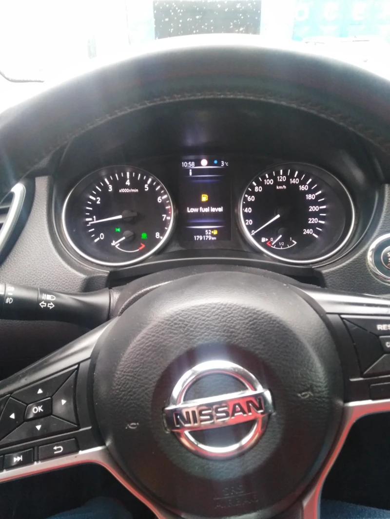 Nissan Qashqai 1.2 i FACE 360 камера, key less, panorama. , снимка 10 - Автомобили и джипове - 53305814