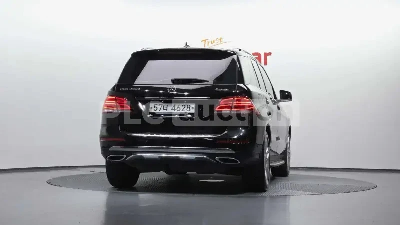 Mercedes-Benz GLE 350 ПОДГРЕВИ/ШИБИДАХ/ФИКСИРАНА ЦЕНА ДО БЪЛГАРИЯ, снимка 4 - Автомобили и джипове - 54998436